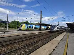 TER et TGV en gare de Châlons.
