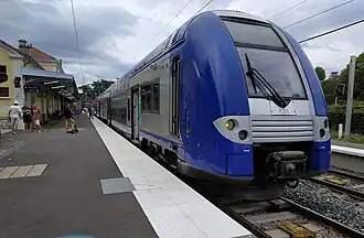 Z 24500, assurant une liaison TER Auvergne-Rhône-Alpes, à quai.