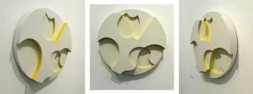 Relief rond en trois hauteurs.