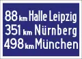 Plaque indiquant le nombre de kilomètres (1938).