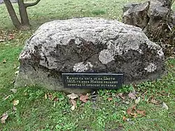 La pierre sur laquelle Miloš Obrenović est monté pour prononcer son discours devant l'église.