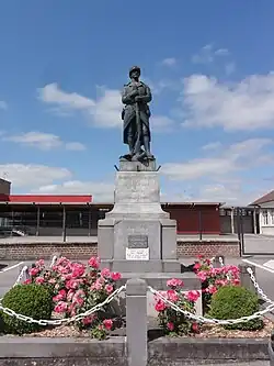 Monument aux morts.