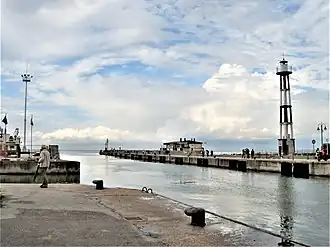 Embouchre du torrent Tavollo et port-canal