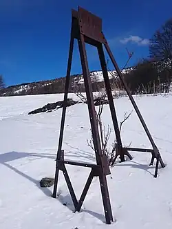 Le dernier vestige du remonte-pente de l'Epinette au hameau des Granges.