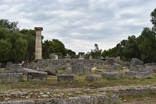 Vestiges du temple de Zeus à Olympie.