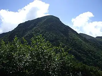 Vue du mont Tengu depuis l'ouest.