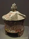 Vase tripode inspiré de Teotihuacan.