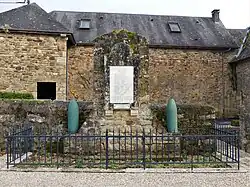 Le monument aux morts.