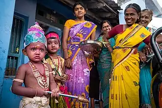 Enfants déguisés pour la Vijayadashami de Kulasekharapatnam, près de Tiruchendur.