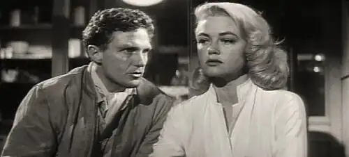 Robert Stack et Dorothy Malone