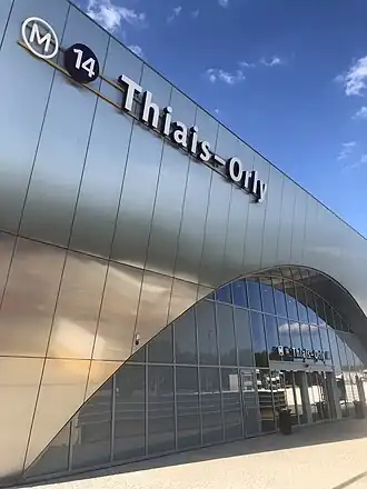 Entrée de la station en juin 2024.