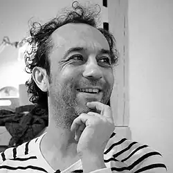 Description de cette image, également commentée ci-après