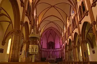 Saint-Pierre, l'intérieur.