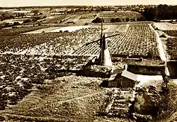 Vue aérienne du moulin de Beauregard.