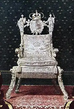 Le trône d'argent de la reine Christine, utilisé depuis 1650.