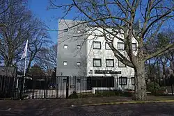 Ambassade à La Haye.