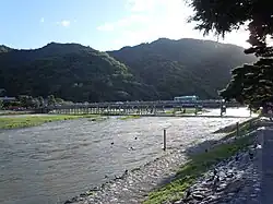 Pont Togetsukyō à Arashiyama (site touristique).