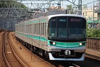 Description de l'image Tokyo Metro 9122 Tamagawa 20170710.jpg.
