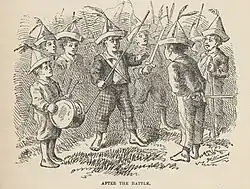 Gamins en cercle, avec chapeaux de papier, piques et épées de bois, l'un tient un tambour.