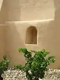 Vestiges de l'absidiole sud-est (édifice roman)