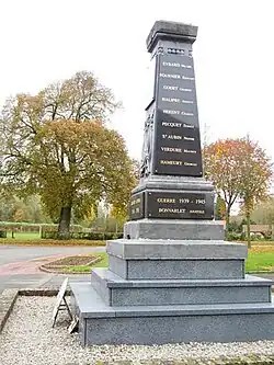 Le monument aux morts.