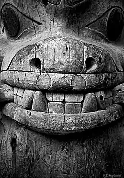 Détail d'un totem canadien