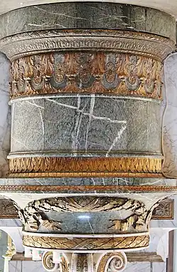 Consoles en marbre vert de Campan