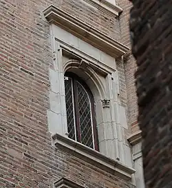 Fenêtre de la tour.