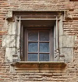 Fenêtre gothique de la tour