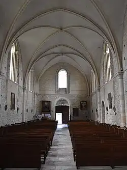 La nef côté porche.