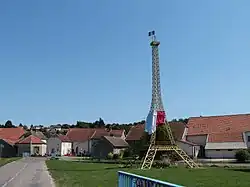 Réplique de la tour Eiffel à Soing