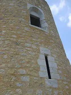 Photo représentant les fenêtres de la tour est.
