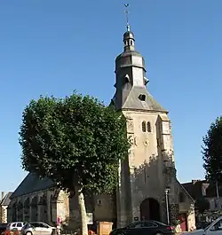 L'entrée du clocher-porche.