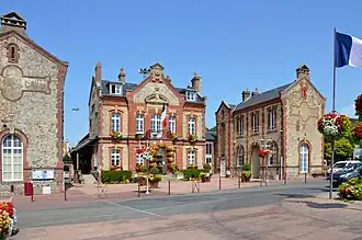 L'hôtel de ville.
