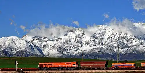 Train de marchandises avec locomotive SNTF 060-DT.