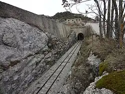 Tranchée d’entrée ouest du tunnel des Scaffarels (379&nbsp;m).