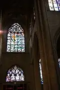 des vitraux du transept sud.