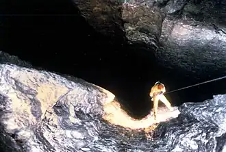 Puits d'entrée du T2 (Sima del Trave) vers -150 m.