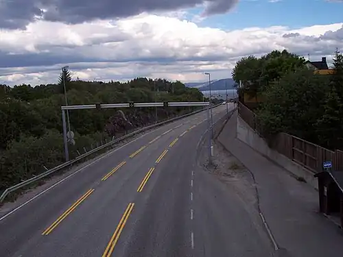 La route 80 à l'extérieur de Bodø.