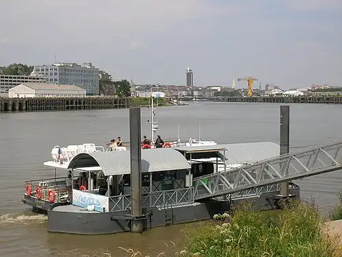 Ponton de Trentemoult de la ligne N1.