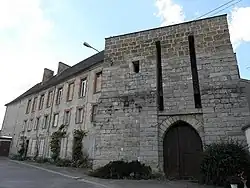 Le château et sa tour.