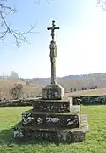 Calvaire dans l'enclos de la chapelle de Trolez.