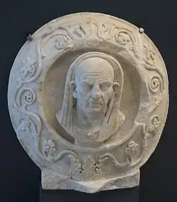 Imago clipeata d'un Romain.Ier – IIe&nbsp;siècle EC. Musée de Troie