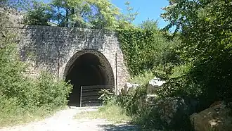 Entrée sud-est du tunnel de l'Écluse. Anciennement utilisé par l'association Viaduc07.