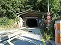 L'entrée sud du tunnel.