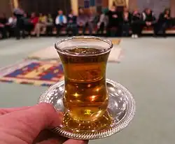 Verre de thé typique de la Turquie