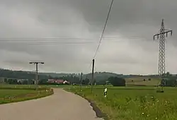 Entre Möckenau et Oberdachstetten, pylônes électriques dans le panorama
