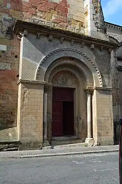 Tympan nord de l'abbatiale de Saint-Sever.