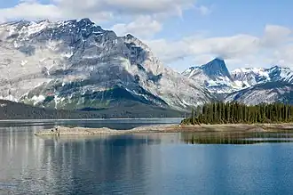 Upper Kananaskis Lake dans le Peter Lougheed Provincial Park