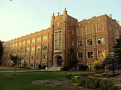 Le Merrifield Hall de l'Université du Dakota du Nord à Grand Forks.